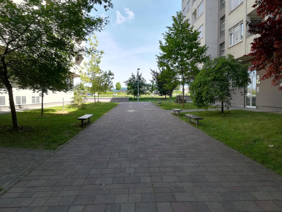 Apartments Dora Zagreb Exterior foto